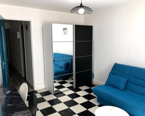 122269532_Poitiers- Quartier Blossac- Studio 24m² meublé et équipé.jpg