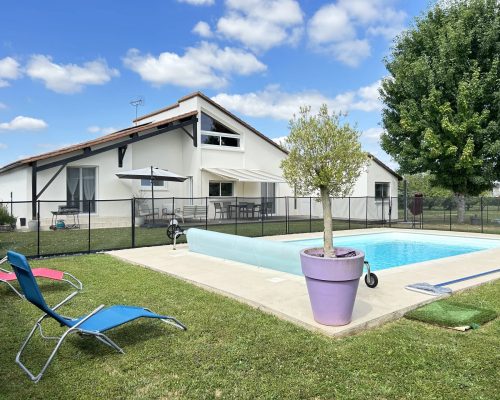 141044126_Vouneuil-sous-Biard- Maison d'architecte 6 pièces avec piscine..jpg